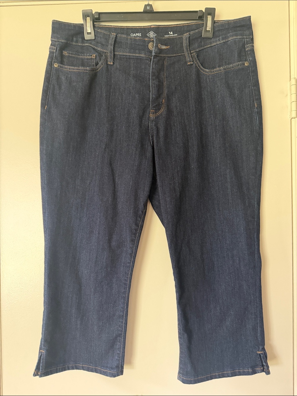 St. John's Bay Dark Blue Capri Jeans gently worn twice.